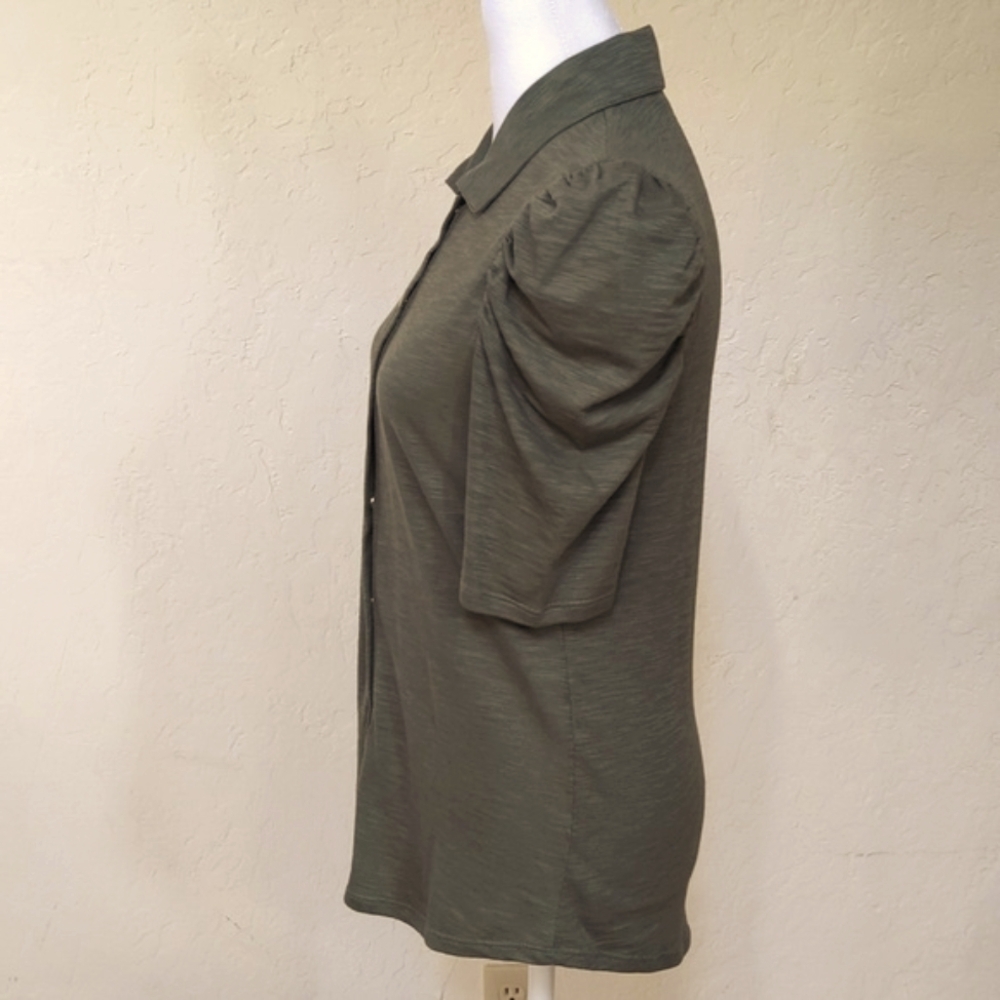 LIKE NEW Chico's Sage Collared Puffed Sleeve Henley Top Size XS - Picture 7 of 10
